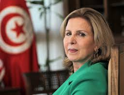 Photo of تونس: مرشّحة الرئاسية سلمى اللومي تثير الجدل