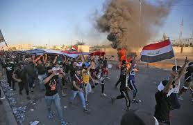 Photo of العراق: المحتجون يتحدون الحكومة واتهامات لإيران  بهندسة النظام السياسي