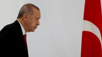 Photo of معارض سوري:أردوغان يمارس النفاق السياسي وغرّر بالسوريين وزجّ بهم في معركة ليبيا