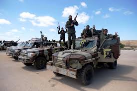 Photo of دخول وحدات عسكرية للجيش الوطني الليبي مناطق رئيسية في طرابلس