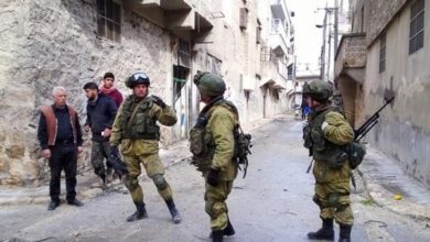 Photo of قوات روسية تدخل لأول مرة مدينة الرقة السورية