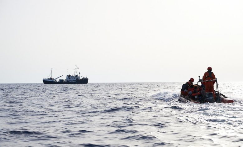 الجيش الليبي يستهدف قاربا على متنه 20ارهابيا