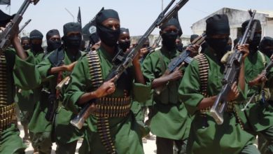 Photo of مقاتلو حركة الشباب بالصومال يوسعون نطاق هجماتهم في البلاد