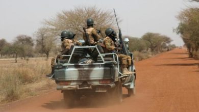 Photo of 58 قتيلا وجريحا في هجوم مسلحين على 4 سيارات للنقل في النيجر