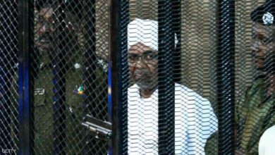 Photo of السودان يقرر تسليم البشير والمطلوبين في ملف دارفور الى المحكمة الجنائية الدولية