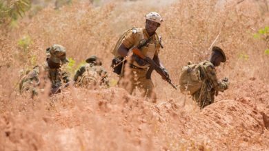Photo of مقتل 12 جنديا في هجوم مسلح في بوركينا فاسو