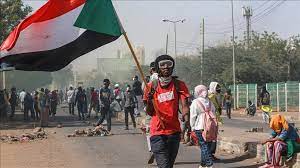Photo of المتظاهرون السودانيون يغلقون شوارع في الخرطوم