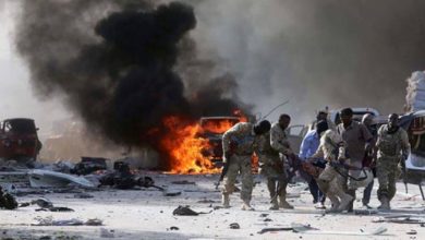 Photo of مصرع 12 شخصا بينهم رئيس إدارة مدينة مركا بالصومالفي هجوم انتحاري