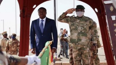 Photo of عفو رئاسي عن 49 جنديا إيفواريا اتهموا بالتآمر من قبل مالي