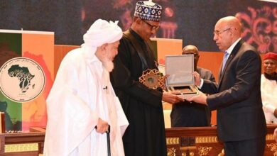 Photo of منح الرئيس النيجيري “جائزة تعزيز السلم في إفريقيا”