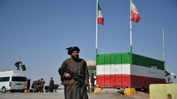 Photo of إيران تُغلق حدودها مع أفغانستان