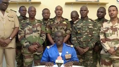 Photo of العسكريون في النيجر يتهمون وزير الخارجية بتفويض فرنسا للتدخل عسكريا