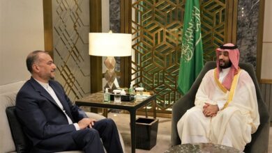 Photo of وزير الخارجية الإيراني يلتقي ولي العهد السعودي