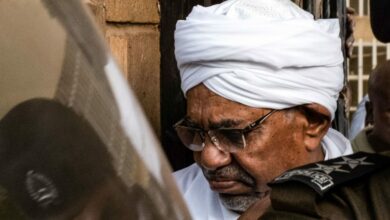 Photo of تواصل القصف بالسودان.. وقادة نظام البشير لايزالون في حالة فرار