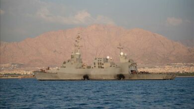 Photo of القوات المسلحة اليمنية:السفينة الإسرائيلية التي سيطرنا عليها في البحر الأحمر تم اقتيادها إلى الساحل اليمني