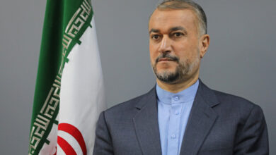 Photo of وزير الخارجية الايراني يدعو إلى وقف تصدير السلع والطاقة إلى الاحتلال