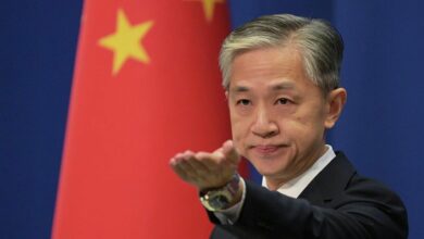 Photo of وزيرة التجارة الأمريكية “الصين ليست صديقة وهي أكبر تهديد”‏ وبكين ترد