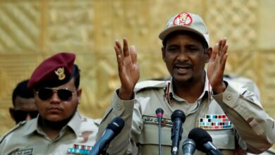 Photo of “حميدتي” قائد الدعم السريع السوداني: سنواصل الدفاع عن أنفسنا في كافة الجبهات