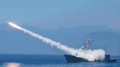 Photo of القيادة المركزية الأمريكية تدمّرُ صاروخ حوثي فوق البحر الأحمر