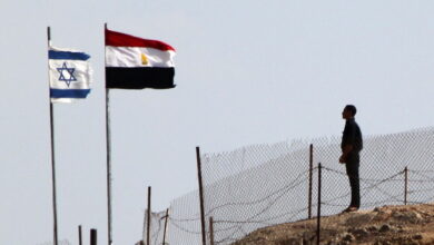 Photo of عجز مصر عن إيجاد حلول بشأن سيطرة إسرائيل على محور فلاديفيا