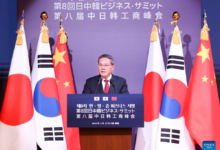 Photo of رئيس مجلس الدولة الصيني يحث الصين واليابان وكوريا الجنوبية على رفض الإرباك الخارجي