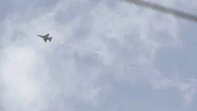 Photo of ضربة جوية إسرائيلية قرب القصر الرئاسي تثير ردود فعل غاضبة في دمشق وتؤجج التوترات الإقليمية