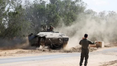 Photo of إسرائيل تمهّد لهجوم بري واسع في خان يونس وتحذّر السكان من البقاء وسط تصنيفها “منطقة قتال خطيرة”