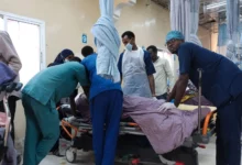 Photo of تفجير انتحاري يستهدف مركز تجنيد في مقديشو ومقتل وإصابة عشرات المجندين وسط تصاعد هجمات حركة الشباب
