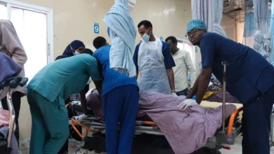 Photo of تفجير انتحاري يستهدف مركز تجنيد في مقديشو ومقتل وإصابة عشرات المجندين وسط تصاعد هجمات حركة الشباب