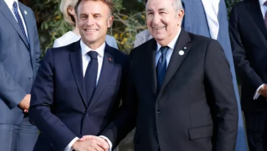Photo of ماكرون يقود اجتماعًا رفيعًا في الإليزيه لاحتواء الأزمة المتصاعدة مع الجزائر وسط تجميد شامل للتعاون الثنائي