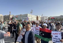 Photo of تصاعد موجة الغضب الشعبي في طرابلس ضد حكومة الدبيبة وسط مساعٍ أممية لتثبيت الهدنة الهشة