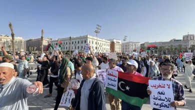 Photo of تصاعد موجة الغضب الشعبي في طرابلس ضد حكومة الدبيبة وسط مساعٍ أممية لتثبيت الهدنة الهشة