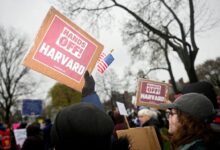 Photo of Harvard challenges U.S. policy targeting international students